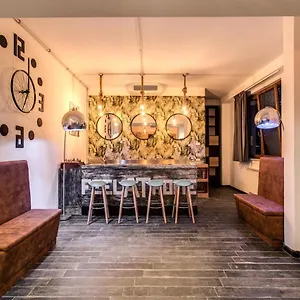  Hostel Trastevere 2 İtalya